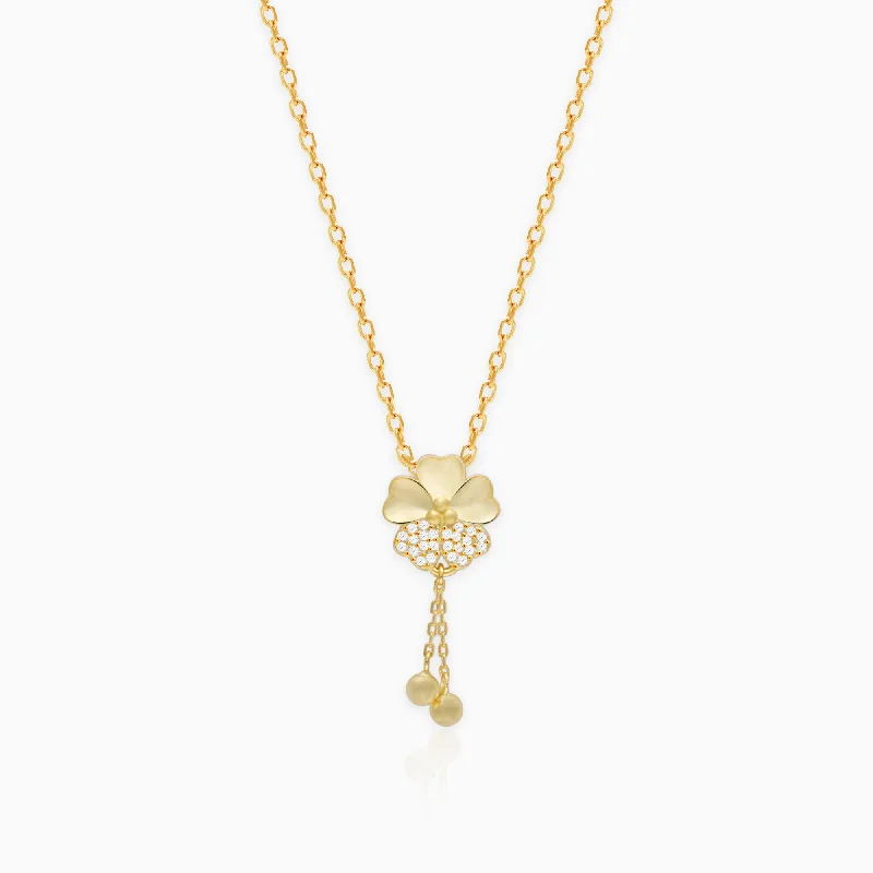 Golden Clover Dangle Pendant with Link Chain